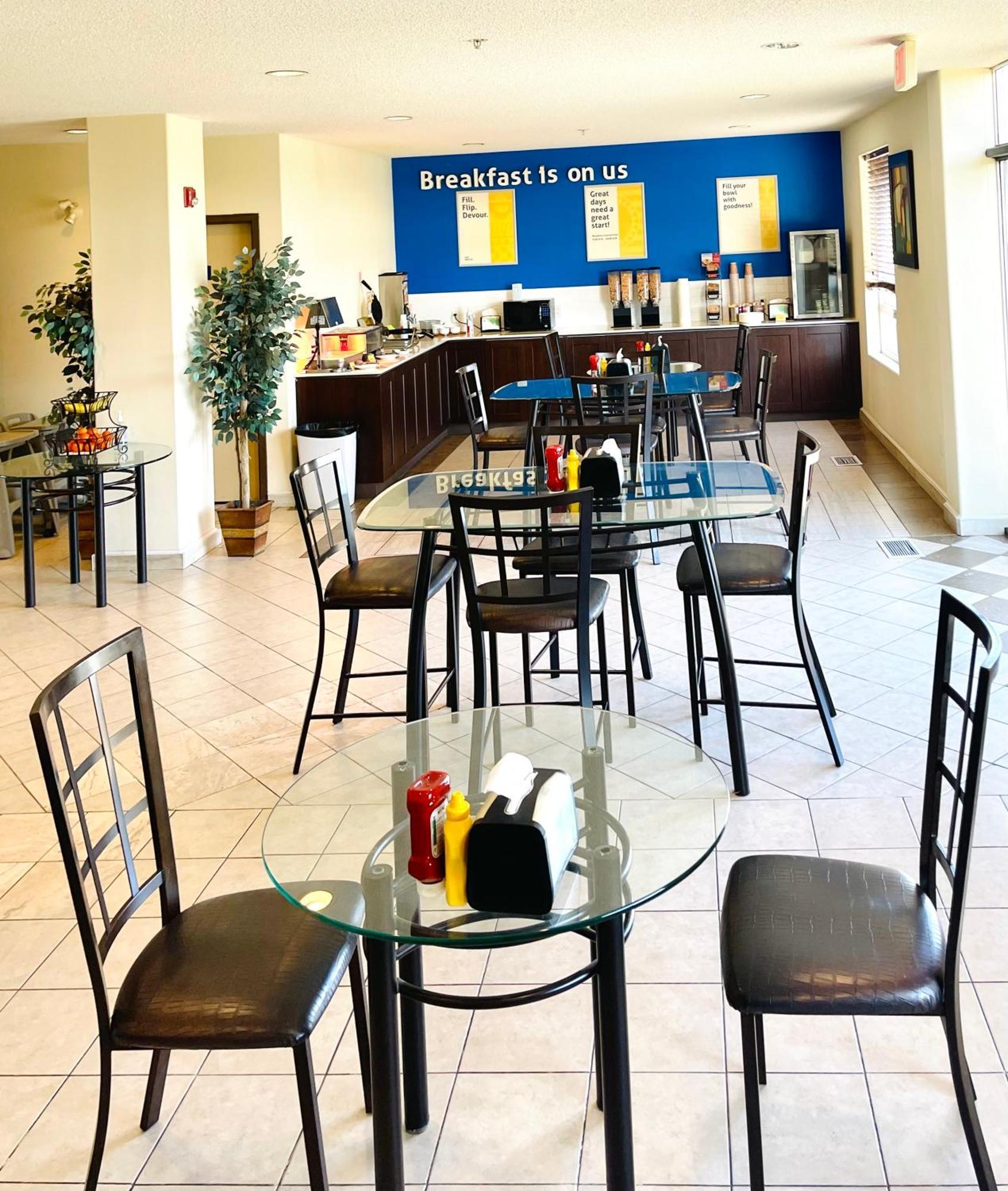 Days Inn By Wyndham Grande Prairie Dış mekan fotoğraf